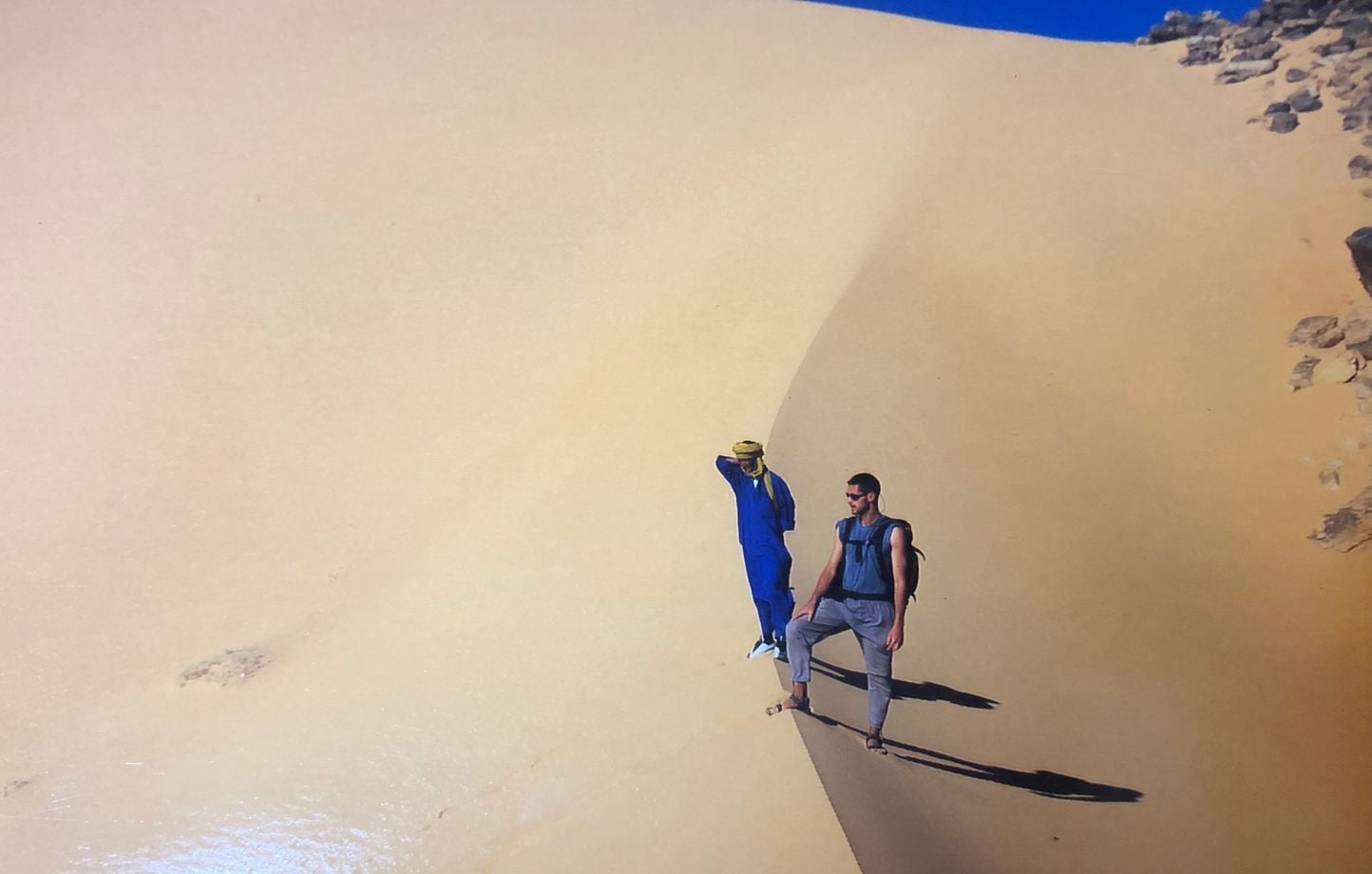 “Nos faltaba de todo”… Aislado en el desierto de Argelia, Benjamín, guía de senderismo, se encontró sin comida “Nos faltaba de todo”… Aislado en el desierto de Argelia, Benjamín, guía de senderismo, se encontró sin comida